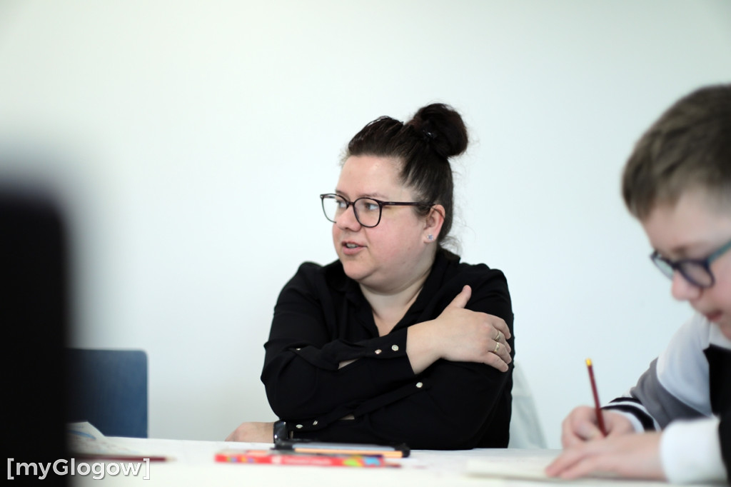 Całe rodziny malują maskotkę Neptuna