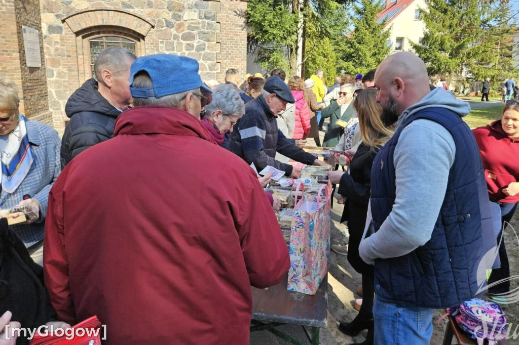 Dobro wraca. Przyszli, kupili i wsparli leczenie