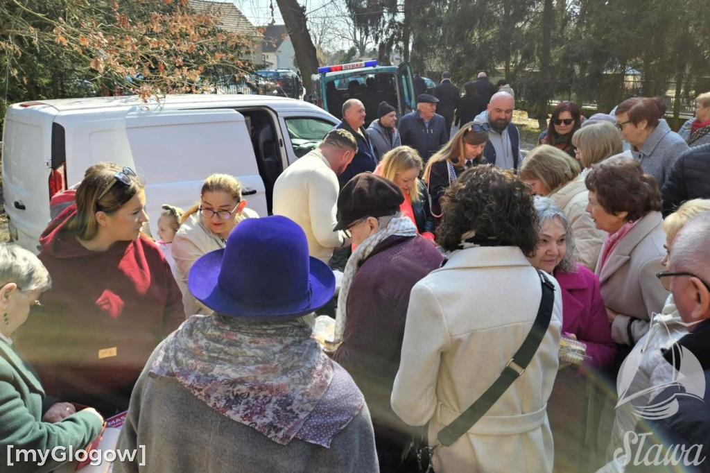 Dobro wraca. Przyszli, kupili i wsparli leczenie