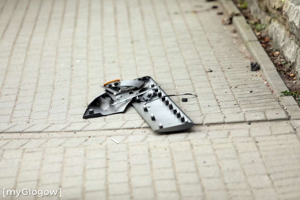 Kolizja opla z karetką pod szpitalem