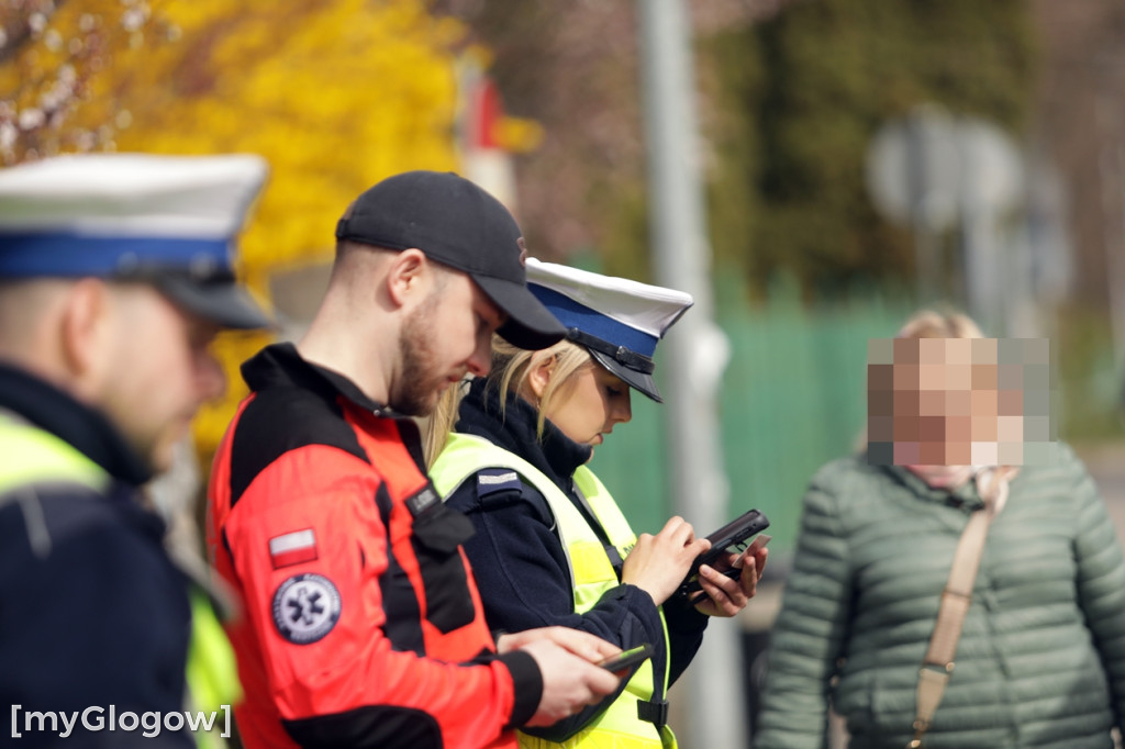 Kolizja opla z karetką pod szpitalem