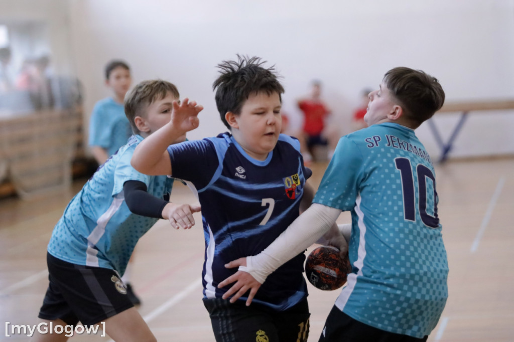 W Jerzmanowej grali w piłkę ręczną