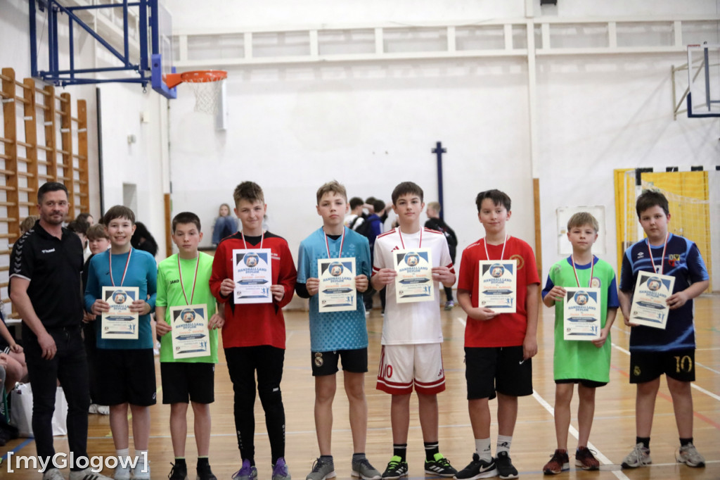 W Jerzmanowej grali w piłkę ręczną