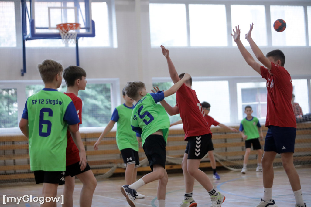 W Jerzmanowej grali w piłkę ręczną