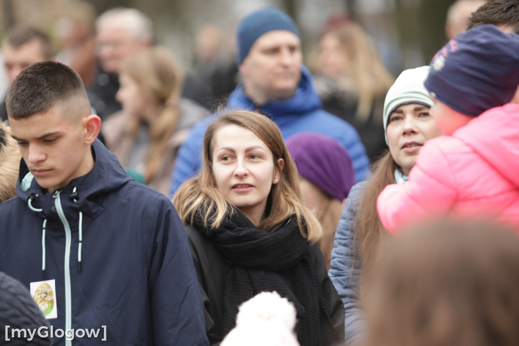 Szukali jajek po całym parku!
