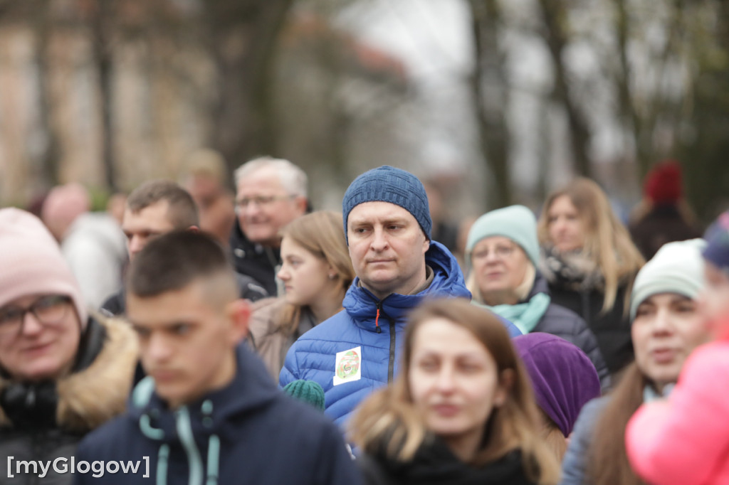 Szukali jajek po całym parku!