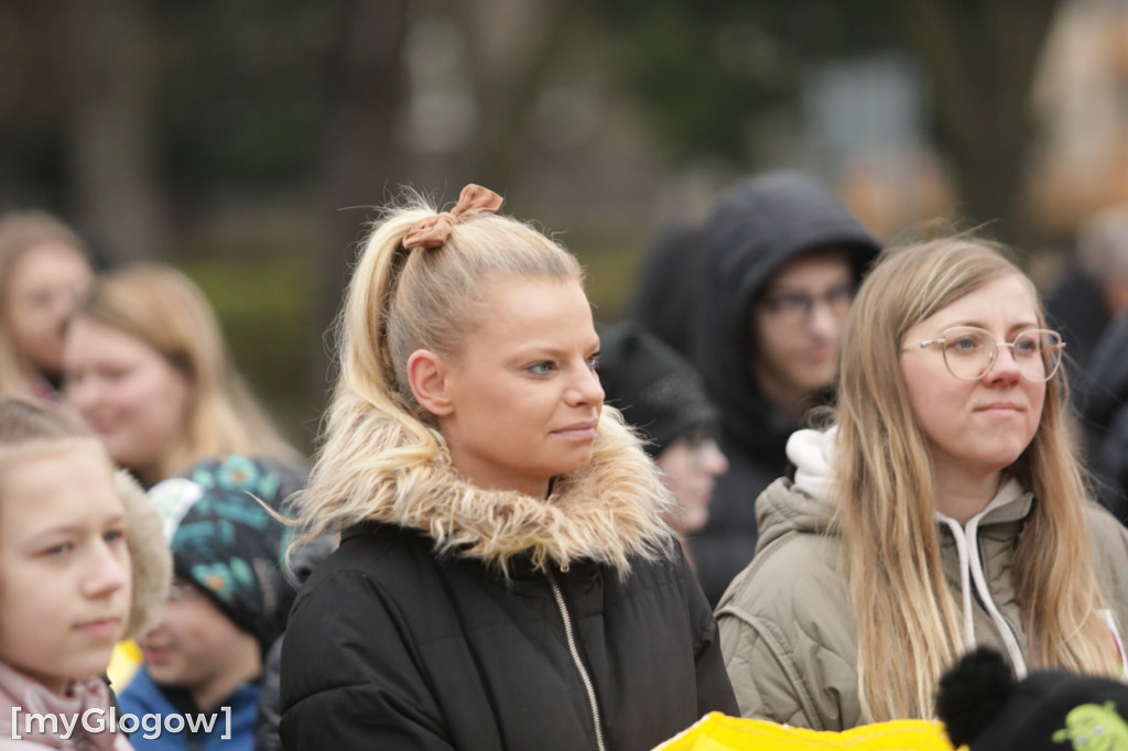 Szukali jajek po całym parku!