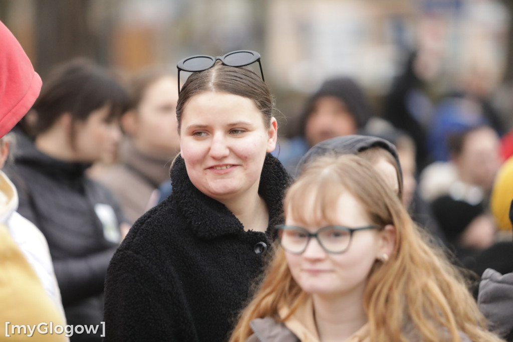 Szukali jajek po całym parku!