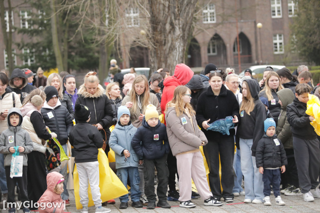 Szukali jajek po całym parku!