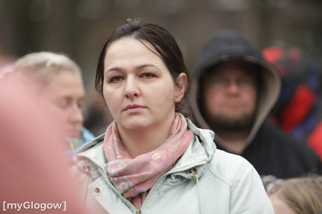 Szukali jajek po całym parku!