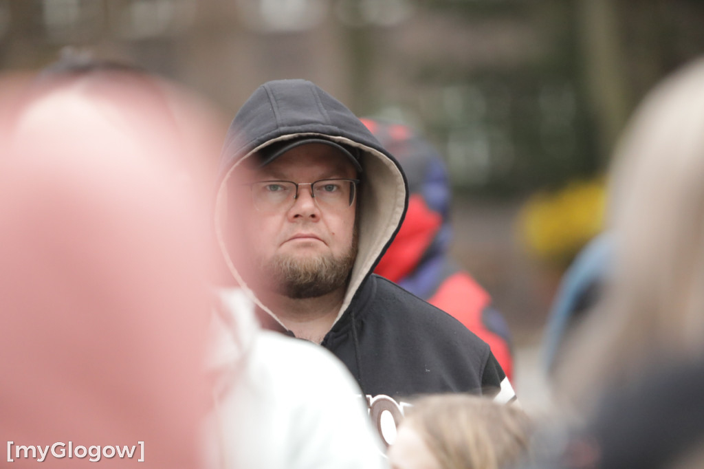 Szukali jajek po całym parku!