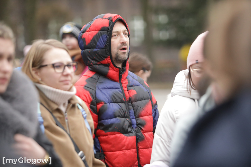 Szukali jajek po całym parku!