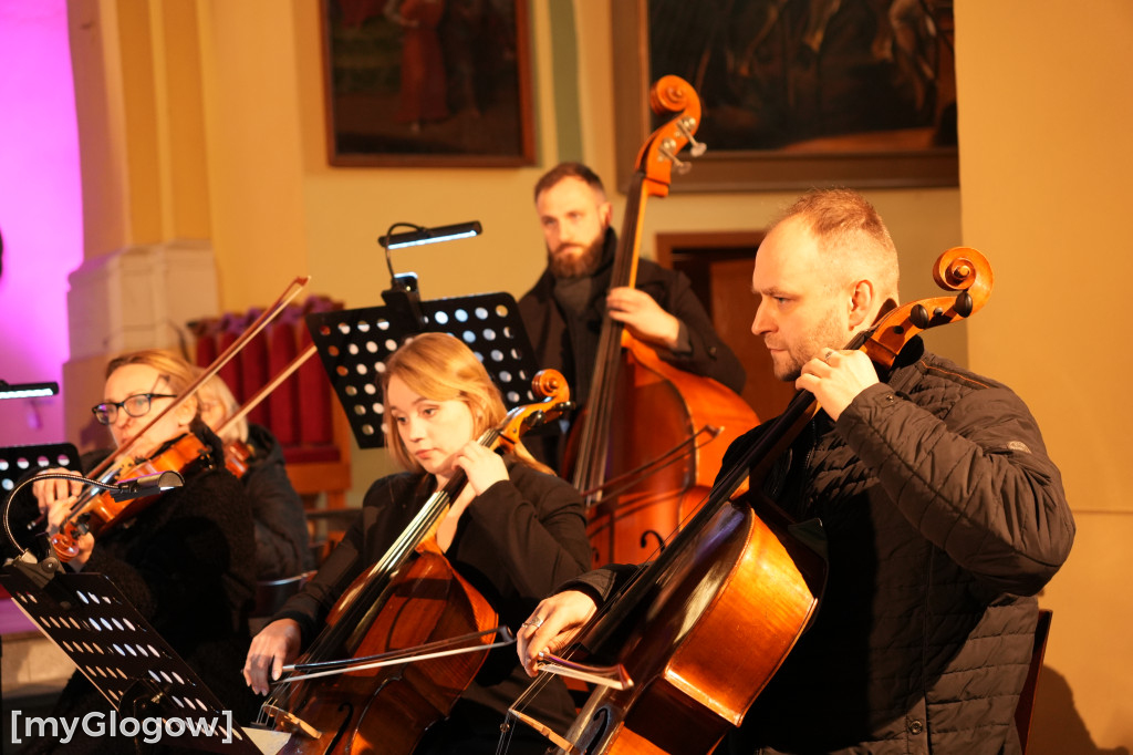 Zbigniew Zamachowski na koncercie w Głogowie