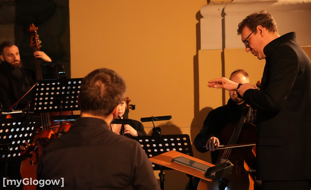 Zbigniew Zamachowski na koncercie w Głogowie