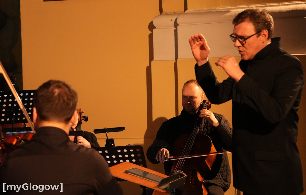 Zbigniew Zamachowski na koncercie w Głogowie