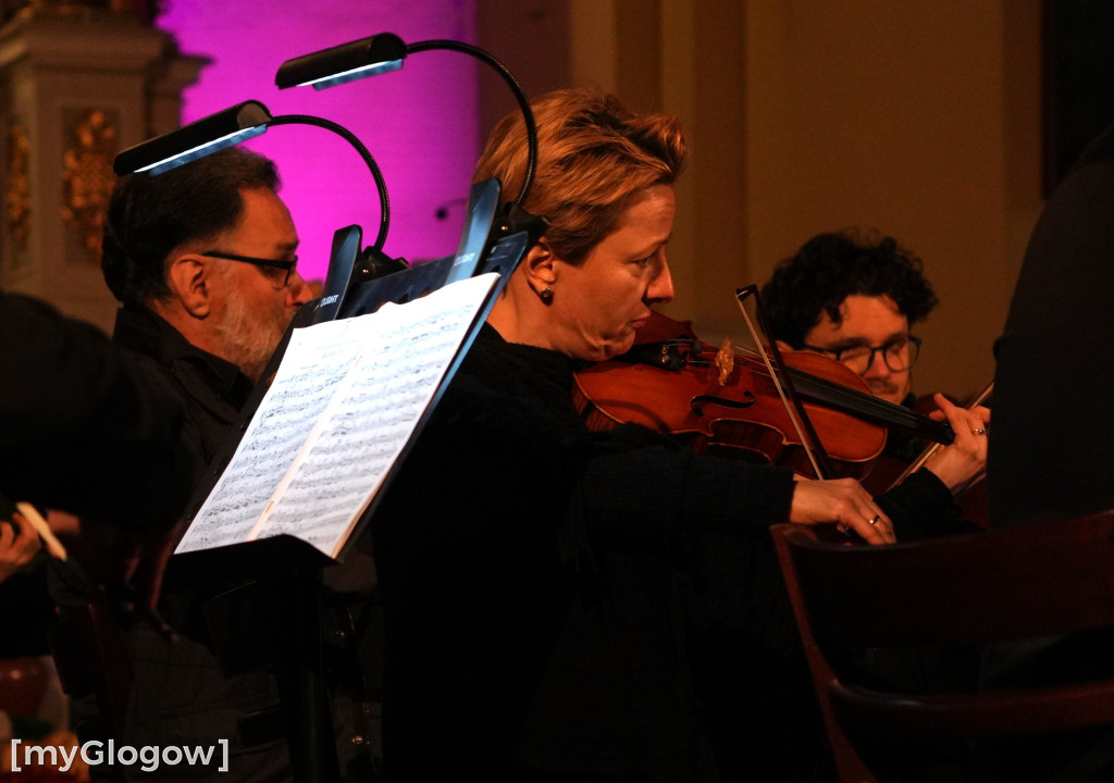 Zbigniew Zamachowski na koncercie w Głogowie