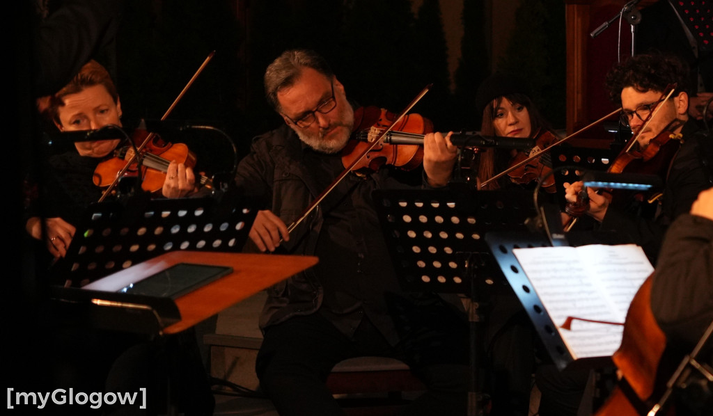 Zbigniew Zamachowski na koncercie w Głogowie