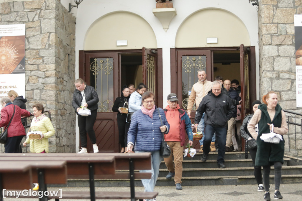 Piękne i kolorowe koszyczki w parafii św. Klemensa