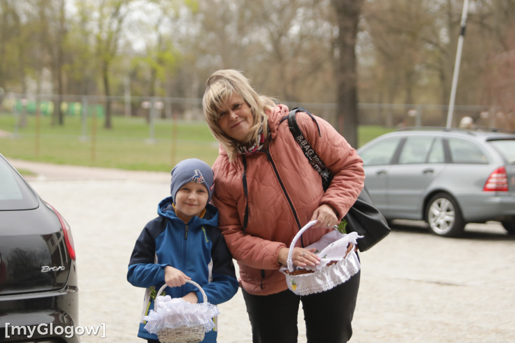 Dużo radości! Całe rodziny w kolegiacie