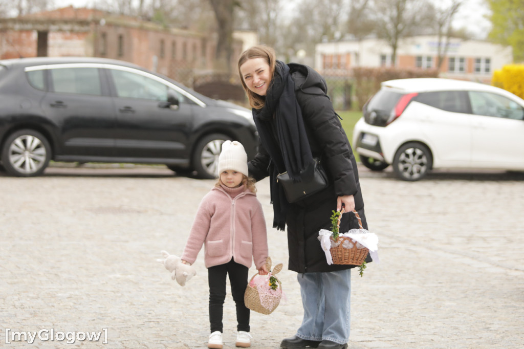 Dużo radości! Całe rodziny w kolegiacie
