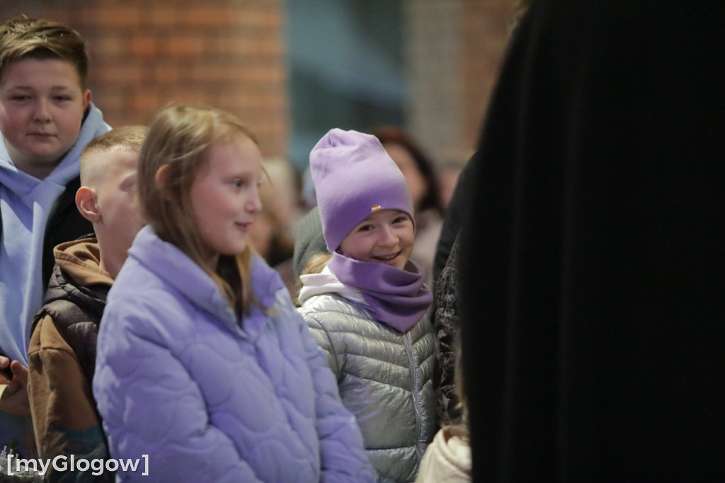 Dużo radości! Całe rodziny w kolegiacie