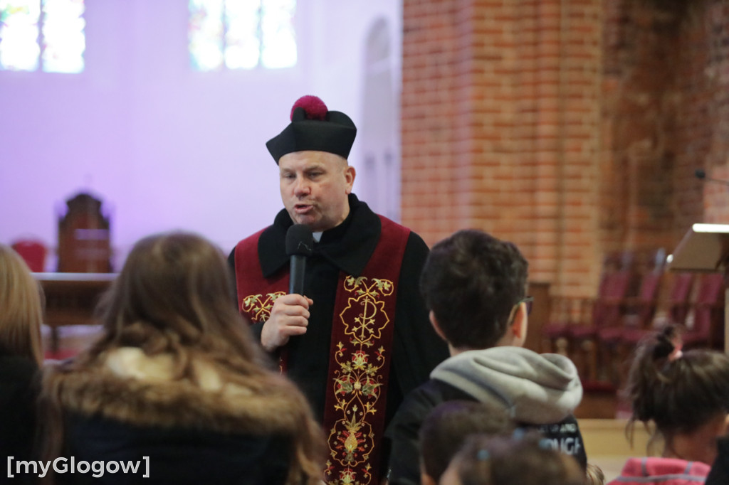 Dużo radości! Całe rodziny w kolegiacie