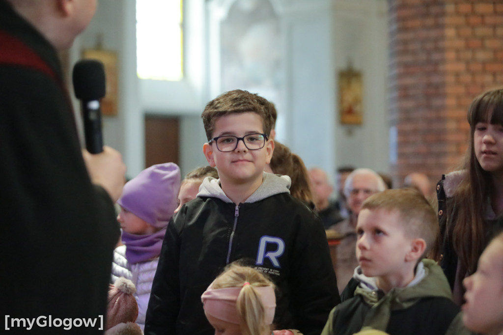 Dużo radości! Całe rodziny w kolegiacie