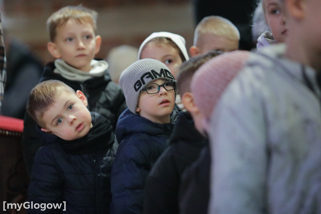 Dużo radości! Całe rodziny w kolegiacie