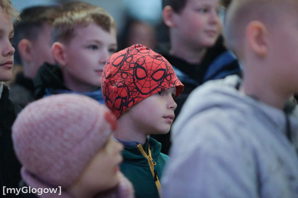 Dużo radości! Całe rodziny w kolegiacie