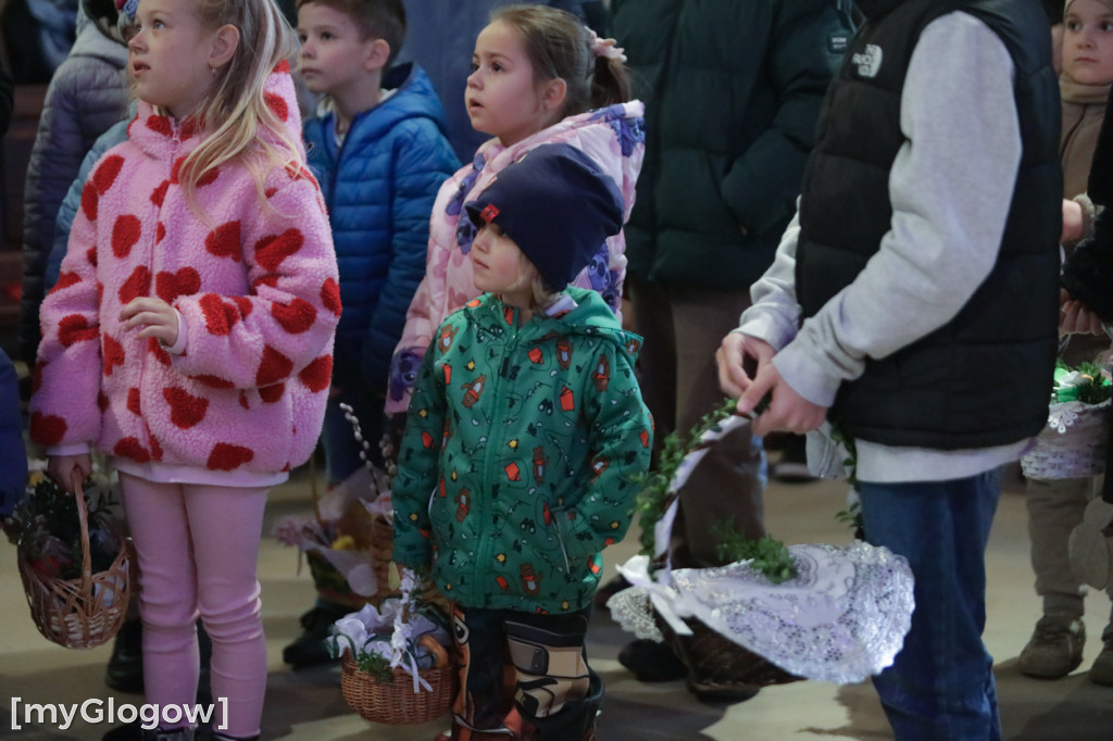 Dużo radości! Całe rodziny w kolegiacie