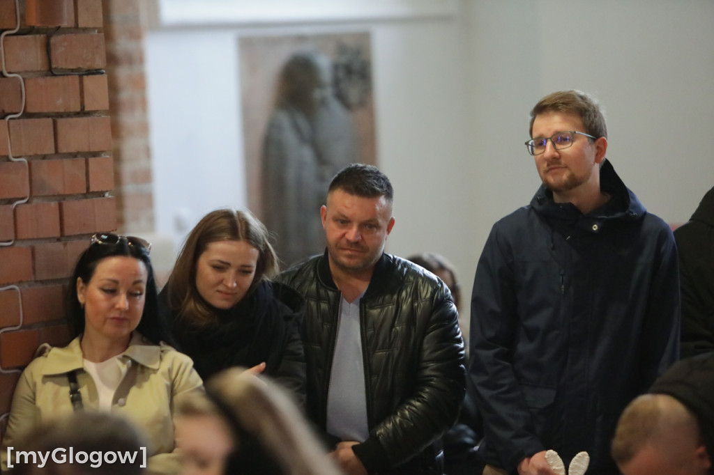 Dużo radości! Całe rodziny w kolegiacie