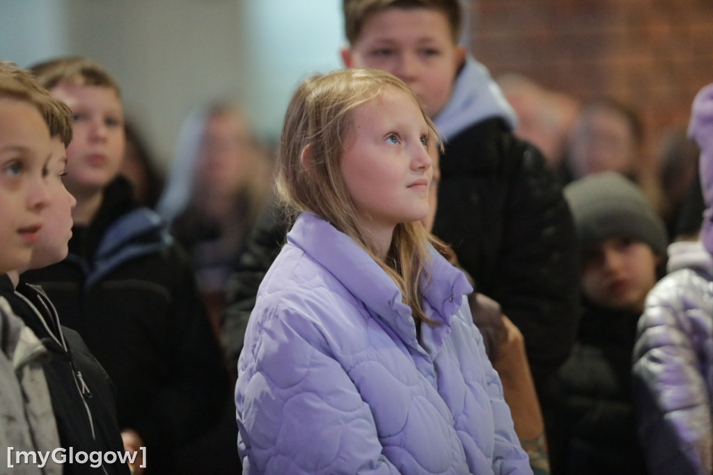 Dużo radości! Całe rodziny w kolegiacie