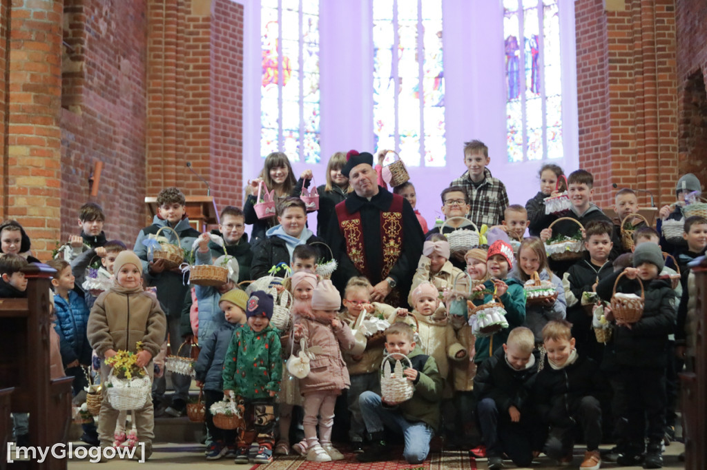 Dużo radości! Całe rodziny w kolegiacie