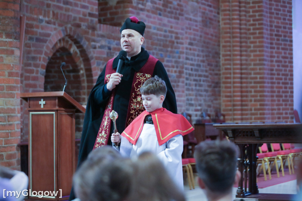 Dużo radości! Całe rodziny w kolegiacie