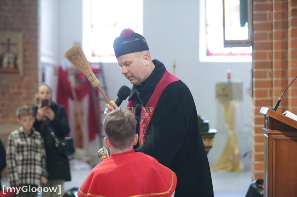 Dużo radości! Całe rodziny w kolegiacie