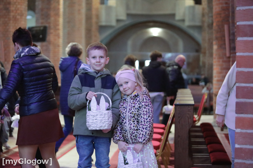 Dużo radości! Całe rodziny w kolegiacie