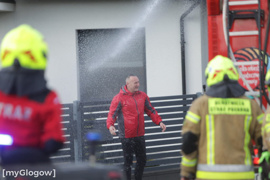 Strażacy ruszyli na mieszkańców w lany poniedziałek