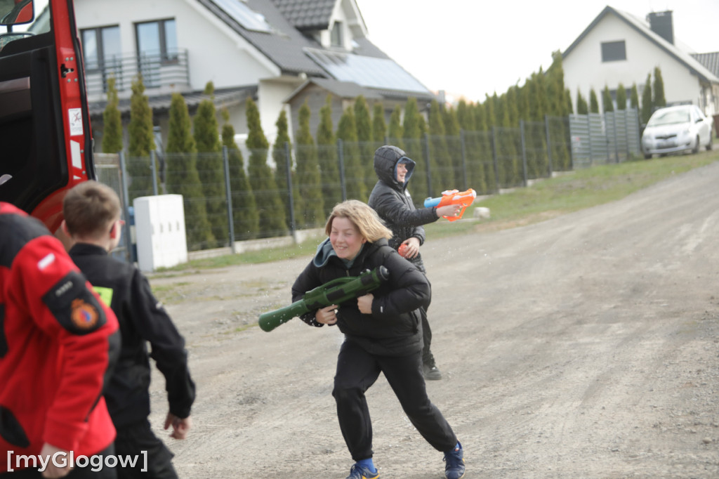 Strażacy ruszyli na mieszkańców w lany poniedziałek