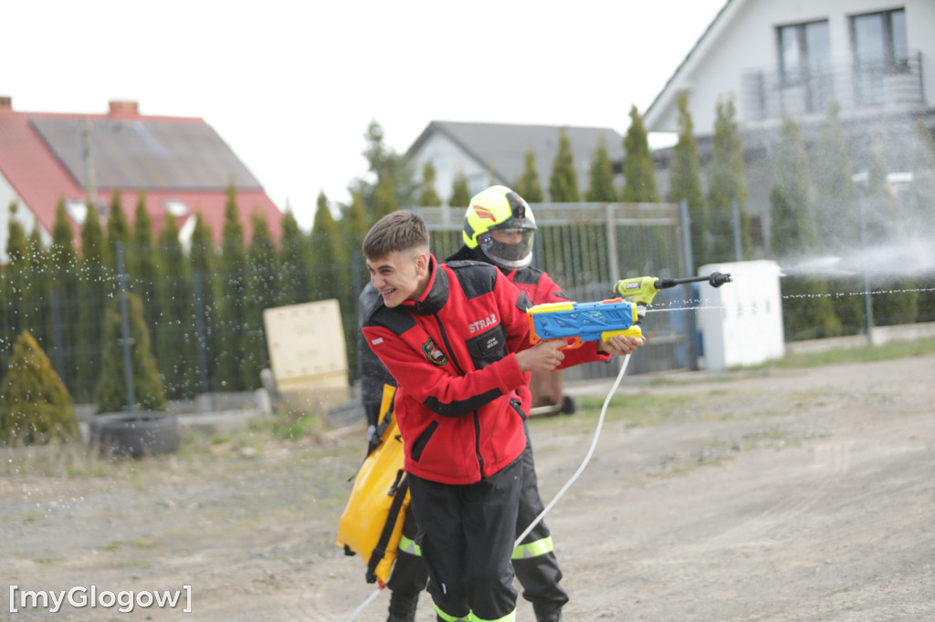 Strażacy ruszyli na mieszkańców w lany poniedziałek