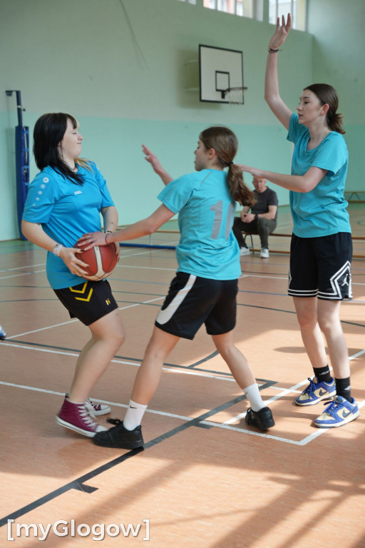 Turniej koszykówki w ZSTiO