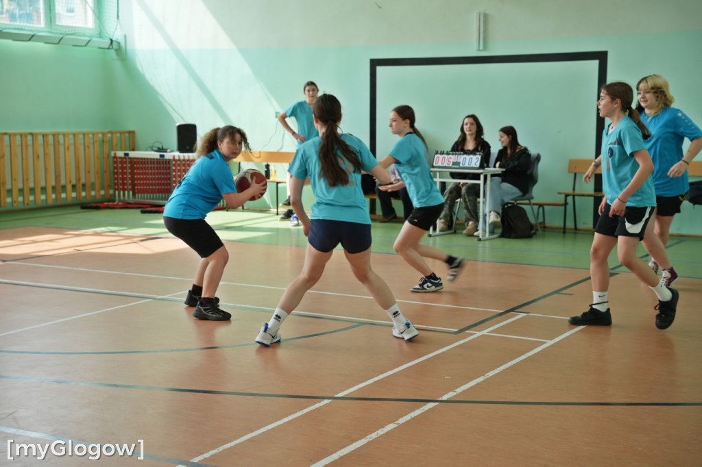 Turniej koszykówki w ZSTiO