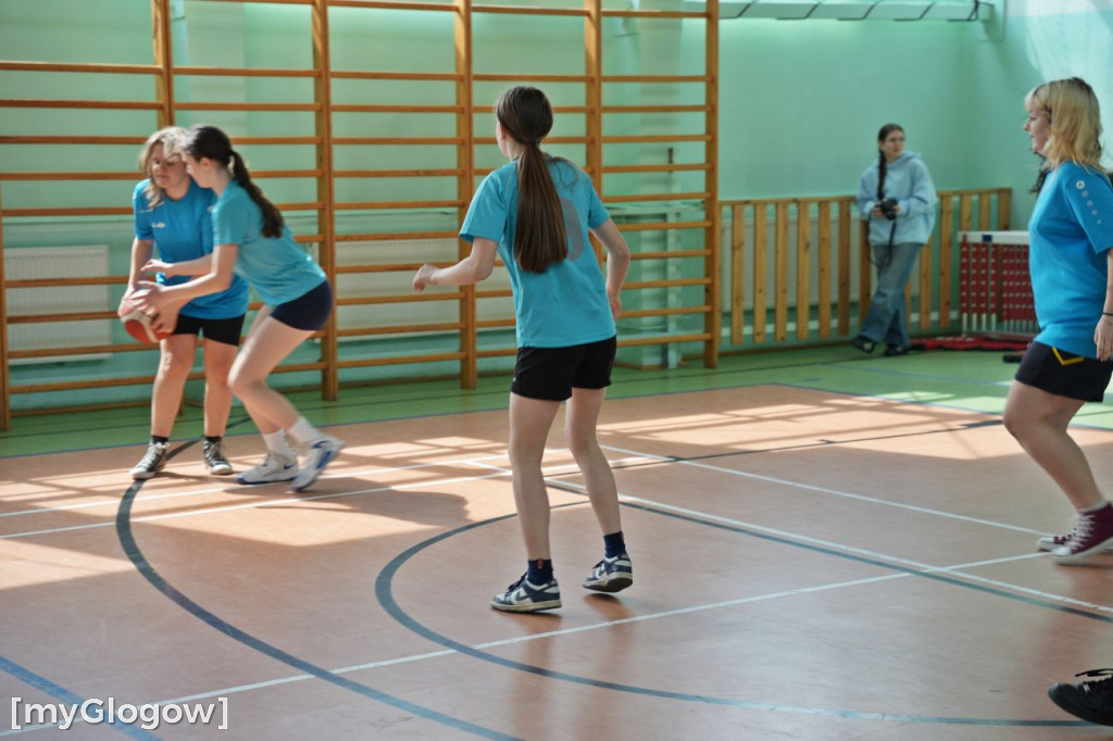 Turniej koszykówki w ZSTiO