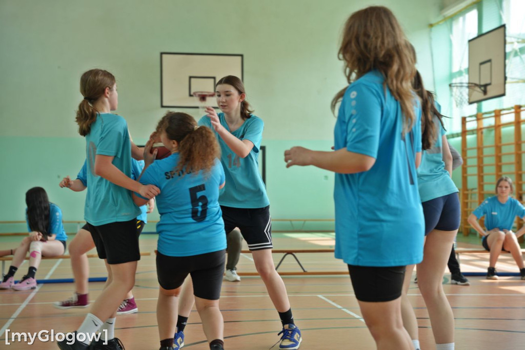 Turniej koszykówki w ZSTiO