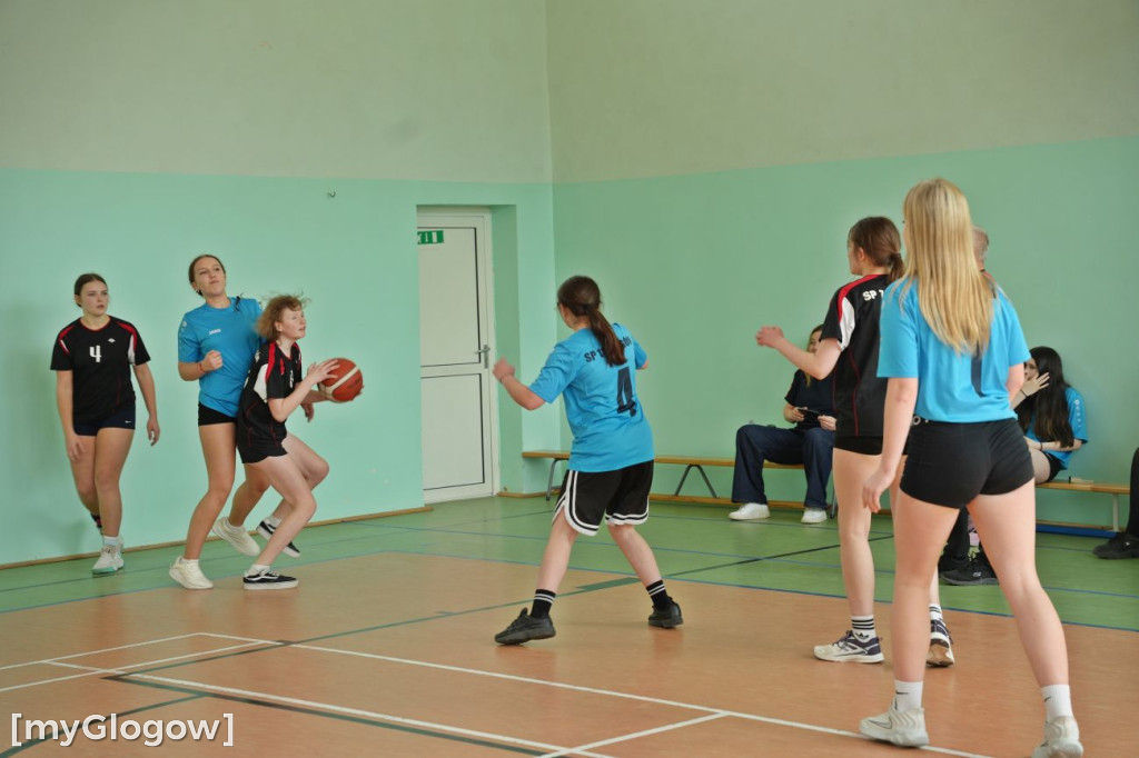 Turniej koszykówki w ZSTiO