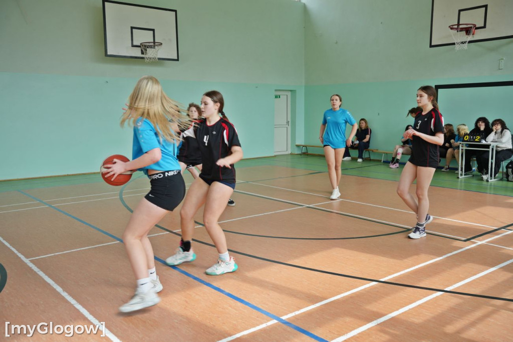 Turniej koszykówki w ZSTiO