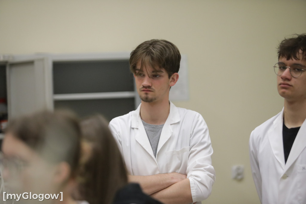 Aż 800 uczniów szturmuje uczelnię w Głogowie