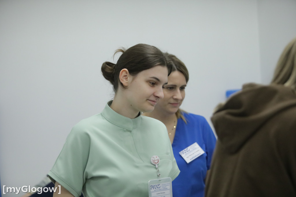 Aż 800 uczniów szturmuje uczelnię w Głogowie