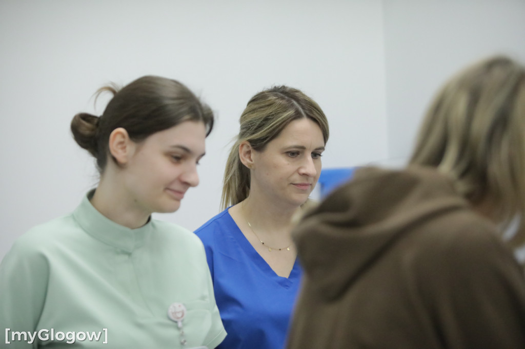 Aż 800 uczniów szturmuje uczelnię w Głogowie