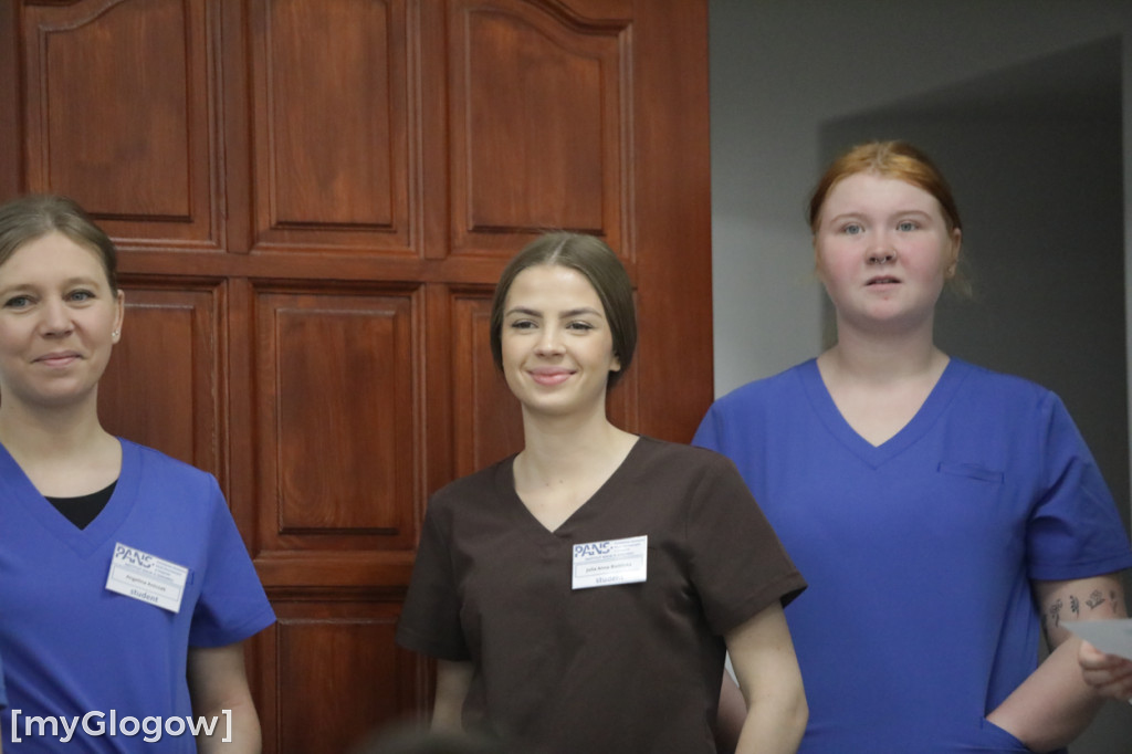 Aż 800 uczniów szturmuje uczelnię w Głogowie