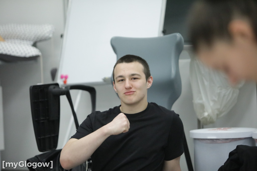 Aż 800 uczniów szturmuje uczelnię w Głogowie